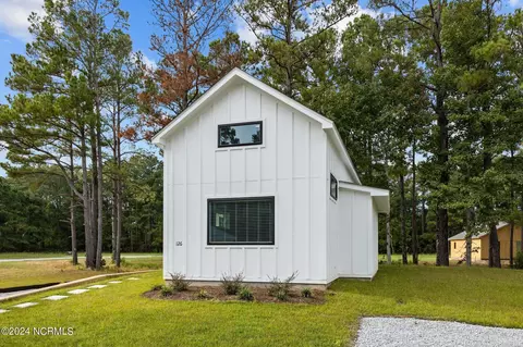 Exterior - 124 Long Pond Loop, Swansboro, NC 28584 photo 1 of 5