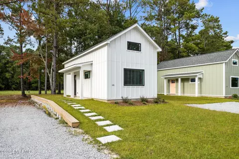 Exterior - 124 Long Pond Loop, Swansboro, NC 28584 photo 3 of 5