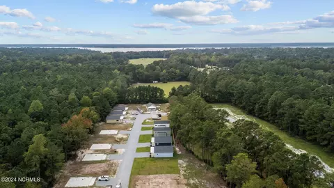 View/Area - 124 Long Pond Loop, Swansboro, NC 28584 photo 2 of 13
