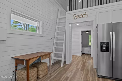 Entry Way - 124 Long Pond Loop, Swansboro, NC 28584 photo 3 of 7