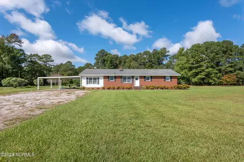 7954 Tedder Rd, Lucama, NC 27851