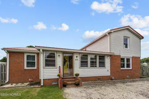 309 Camp Davis Rd, Holly Ridge, NC 28445