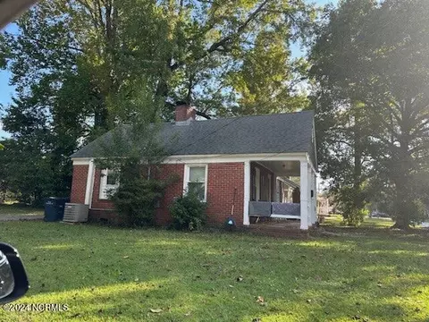 36 W Bayshore Blvd, Jacksonville, NC 28540