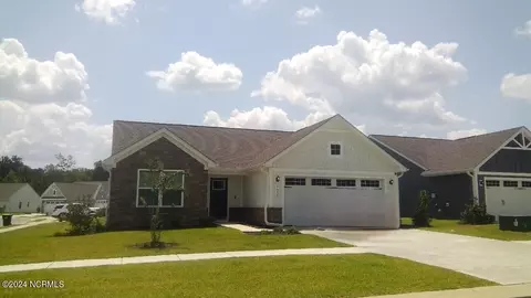 3062 Edgehill Dr, Navassa, NC 28451