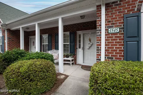 1545 Honeybee Ln, Wilmington, NC 28412