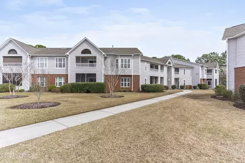 4103 Breezewood Dr #201, Wilmington, NC 28412