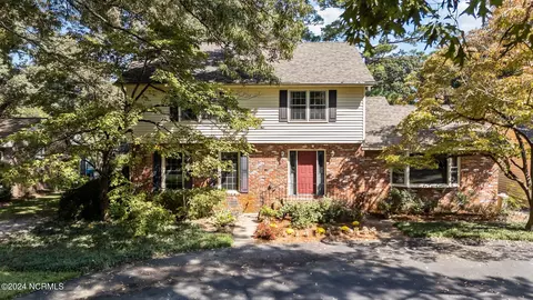 206 Randomwood Ln, New Bern, NC 28562