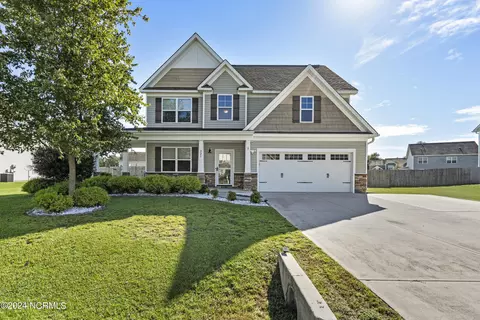 225 River Winding Rd, Jacksonville, NC 28540