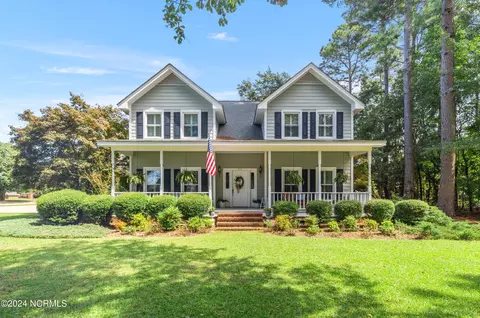 808 N Lincoln St, Benson, NC 27504