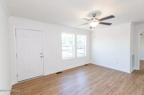 Living - 101 Poplar Neck Rd, Tyner, NC 27980 photo 2 of 3