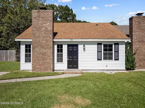 381 W Frances St, Jacksonville, NC 28546