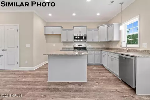 825 Cooke Dr, Hubert, NC 28539 photo 9