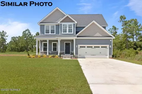 825 Cooke Dr, Hubert, NC 28539