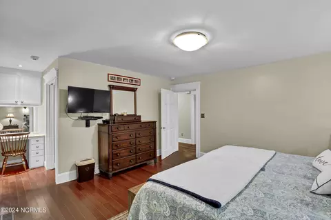 Bedroom - 204 Van Riggs Rd, Hubert, NC 28539 photo 4 of 5
