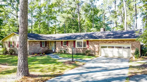 101 Virginia Pine Dr, Plymouth, NC 27962