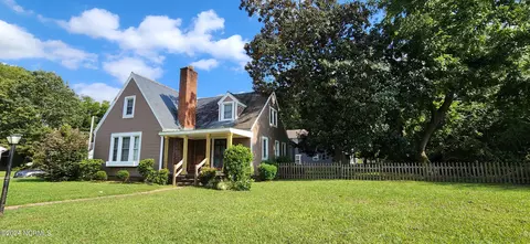 800 Flora St, Elizabeth City, NC 27909