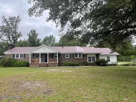 9917 Old Lumberton Rd, Evergreen, NC 28438