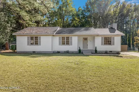 1104 Stoddard Rd S, Wilson, NC 27893