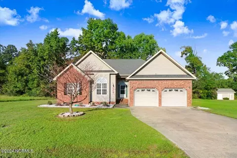 214 Carlyle Cir, Goldsboro, NC 27530