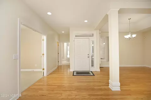 Entry Way - 27 Lochwinnock Ln, Pinehurst, NC 28374 photo 3 of 4