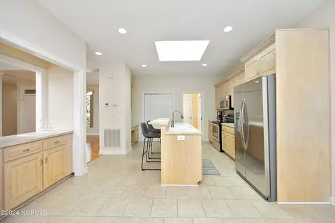 Kitchen - 27 Lochwinnock Ln, Pinehurst, NC 28374 photo 4 of 5