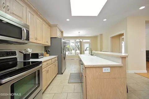 Kitchen - 27 Lochwinnock Ln, Pinehurst, NC 28374 photo 3 of 5