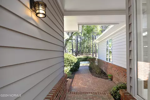 Entry Way - 27 Lochwinnock Ln, Pinehurst, NC 28374 photo 2 of 4