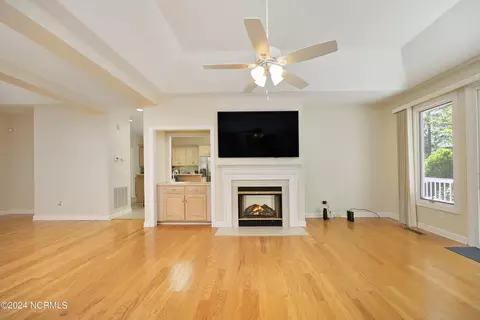 Living - 27 Lochwinnock Ln, Pinehurst, NC 28374 photo 2 of 4