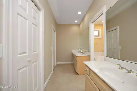 Bath - 27 Lochwinnock Ln, Pinehurst, NC 28374 photo 1 of 3