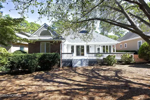 Exterior - 27 Lochwinnock Ln, Pinehurst, NC 28374 photo 7 of 12