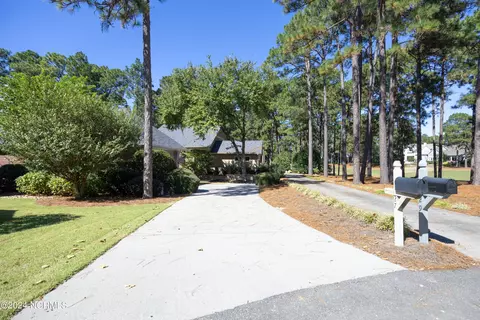 Exterior - 27 Lochwinnock Ln, Pinehurst, NC 28374 photo 2 of 12