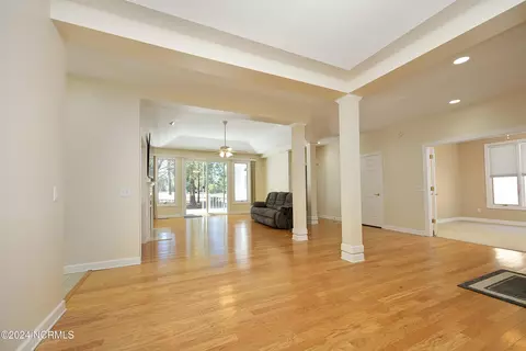 Living - 27 Lochwinnock Ln, Pinehurst, NC 28374 photo 4 of 4