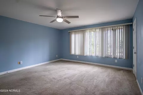 Bedroom - 110 Olde Point Rd, Hampstead, NC 28443 photo 2 of 10