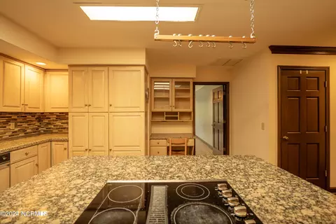 Kitchen - 110 Olde Point Rd, Hampstead, NC 28443 photo 6 of 6