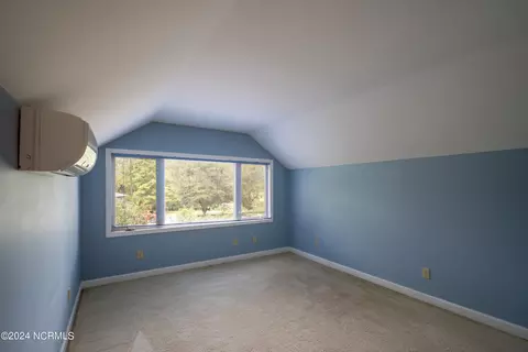 Bedroom - 110 Olde Point Rd, Hampstead, NC 28443 photo 6 of 10