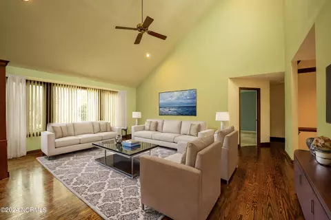 Living - 110 Olde Point Rd, Hampstead, NC 28443 photo 6 of 6