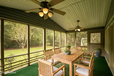 Exterior - 110 Olde Point Rd, Hampstead, NC 28443 photo 12 of 13