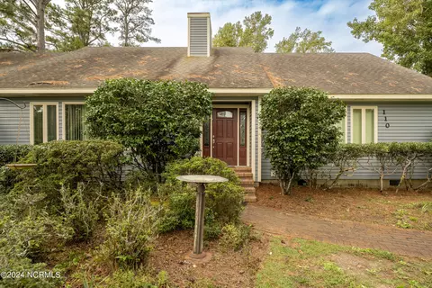 Exterior - 110 Olde Point Rd, Hampstead, NC 28443 photo 6 of 13