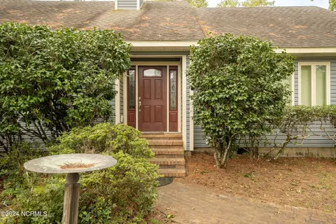 Exterior - 110 Olde Point Rd, Hampstead, NC 28443 photo 7 of 13