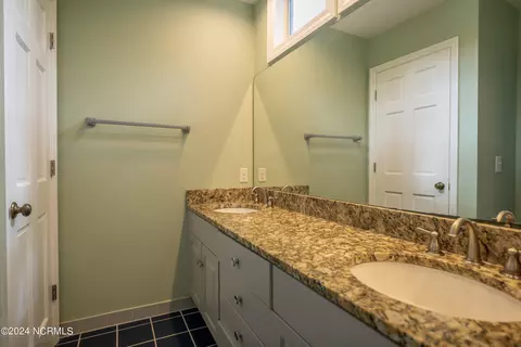 Bath - 110 Olde Point Rd, Hampstead, NC 28443 photo 1 of 6