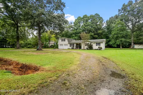 451 E Ridge Rd, Shawboro, NC 27973