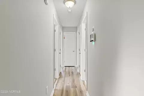 Entry Way - 212 Cinnamon Dr, Hubert, NC 28539 photo 2 of 2