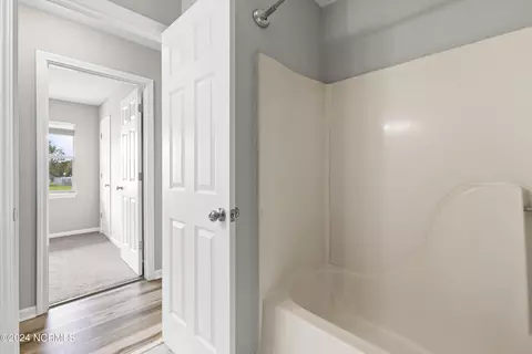 Bath - 212 Cinnamon Dr, Hubert, NC 28539 photo 3 of 3