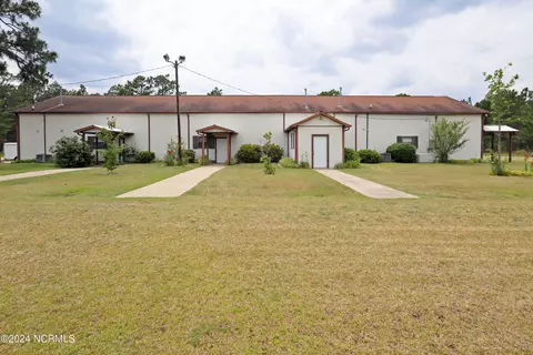 135 Jolinda Rd, Vass, NC 28394