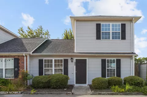 563 Corbin St, Jacksonville, NC 28546