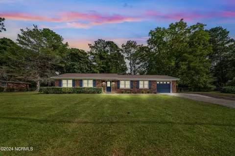 303 Kelly Rd, Wilmington, NC 28409