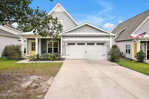 387 Beau Rivage Dr, Wilmington, NC 28412