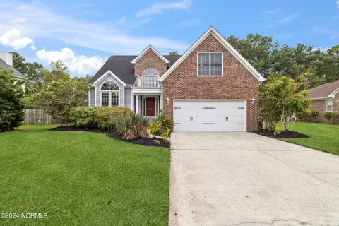 4524 Pine Hollow Dr, Wilmington, NC 28412
