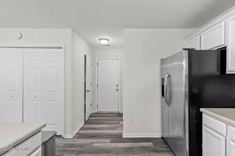 Entry Way - 202 Gillespie Dr, Hubert, NC 28539 photo 4 of 8