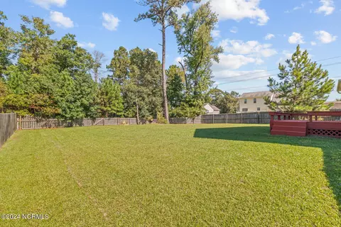 Exterior - 202 Gillespie Dr, Hubert, NC 28539 photo 7 of 9